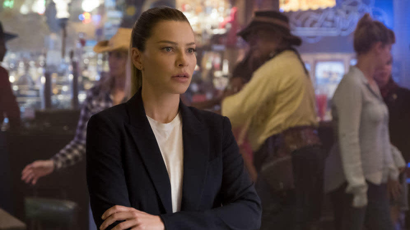 Chloe (Lauren German) makes this incredulous face a lot.